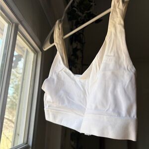 Old Navy White Wireless Crop Sports Bra